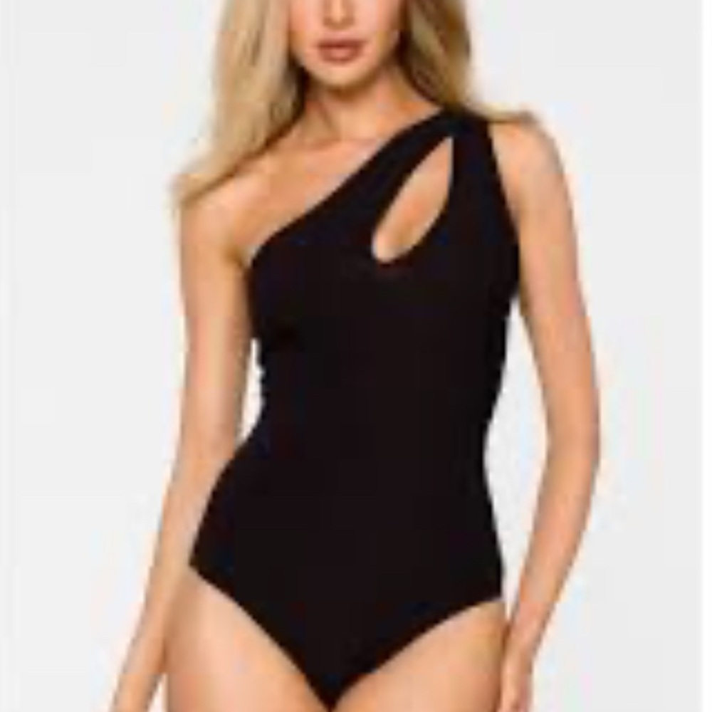 Black One-Shoulder Cutout Bodysuit